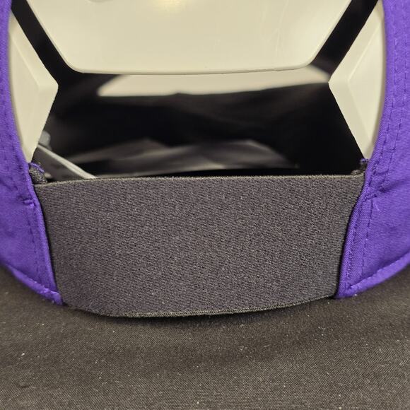 Washington Huskies Adidas Women's Hat, With Ponytail Hole - Picture 6 of 8